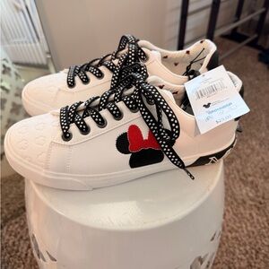 Disney Minnie Mouse Tennis Shoes Size 6.5